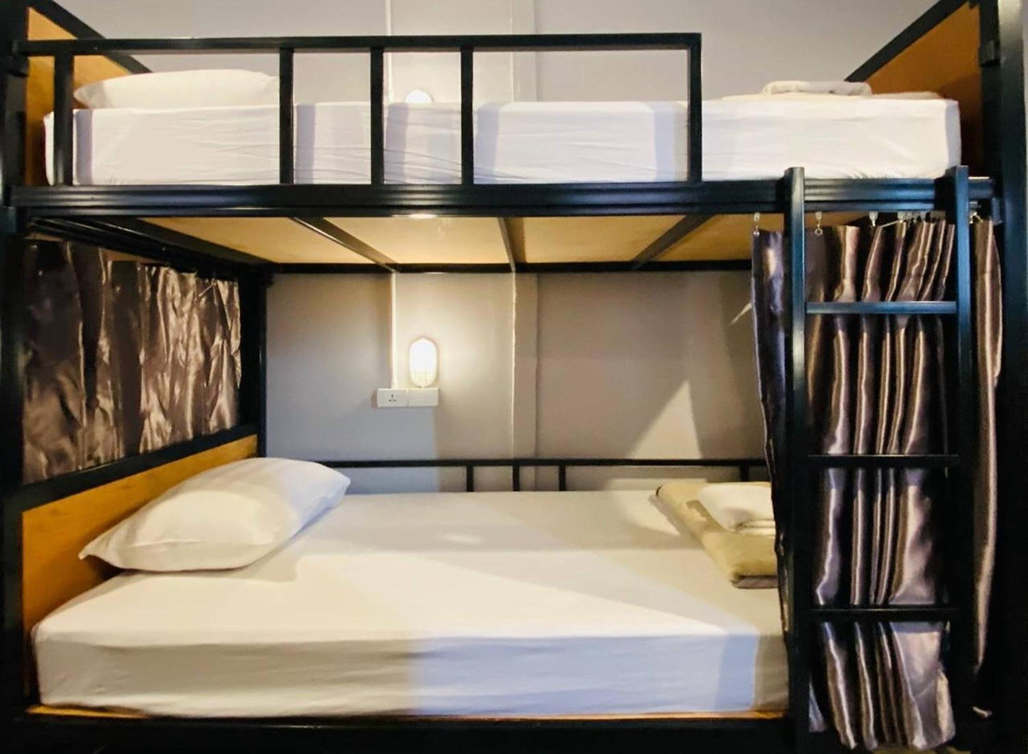 Hostel Lemon Siam Petchaburi Road 曼谷 外观 照片