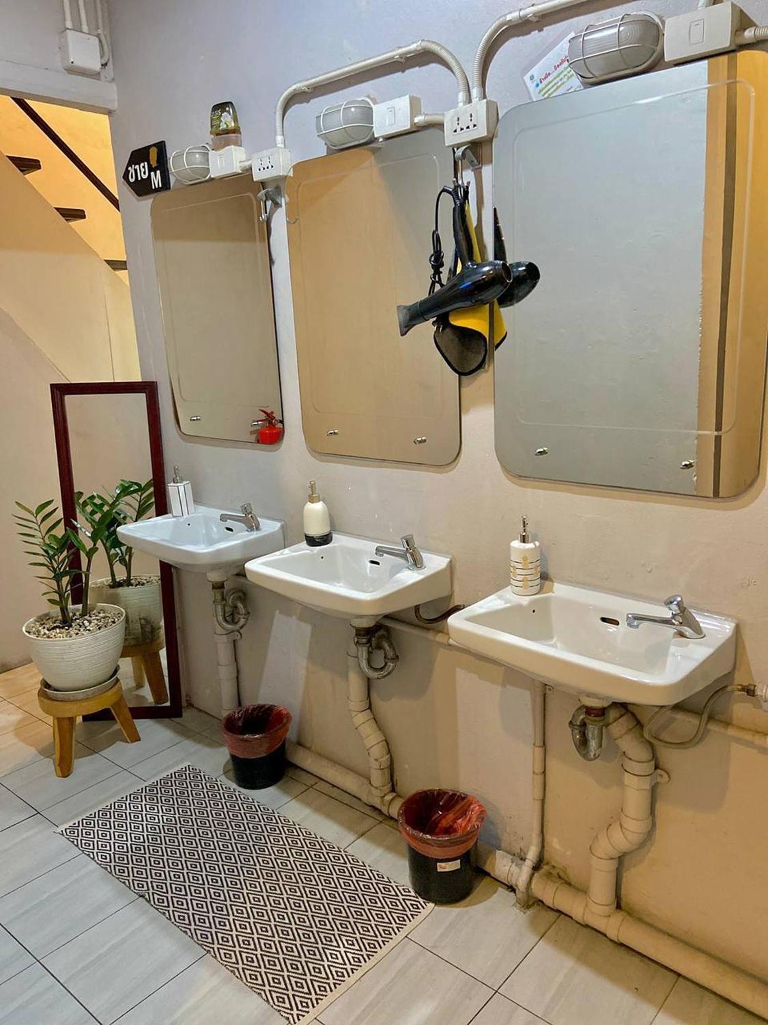 Hostel Lemon Siam Petchaburi Road 曼谷 外观 照片